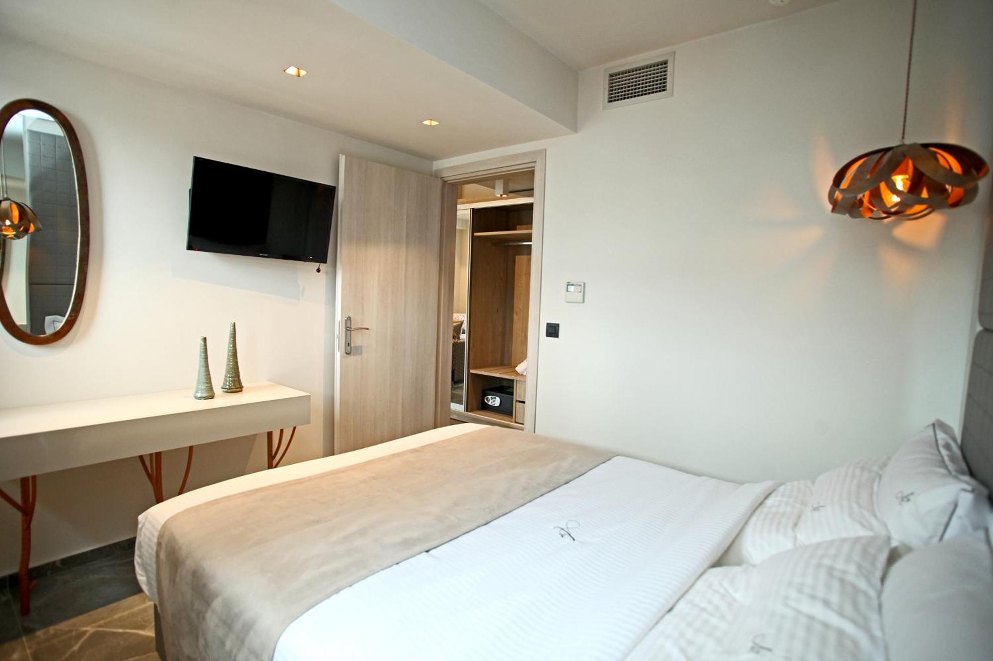 Athinais Luxury Apartments Hanioti Eksteriør bilde