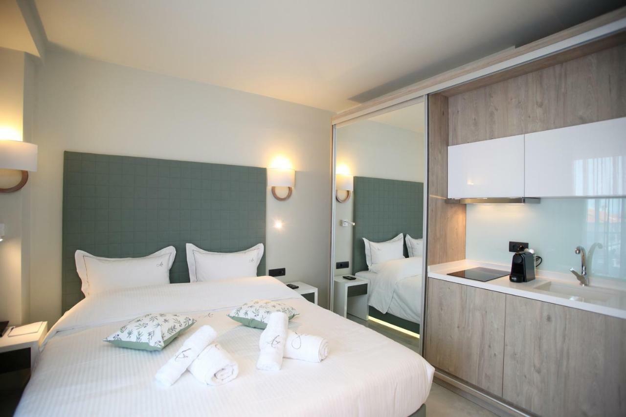 Athinais Luxury Apartments Hanioti Eksteriør bilde